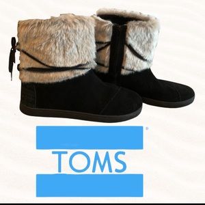 EUC TOMS Girl’s Suede & Nepal Faux Fur Booties